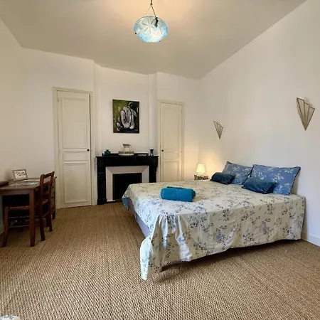 La Calade Bed & Breakfast 3*